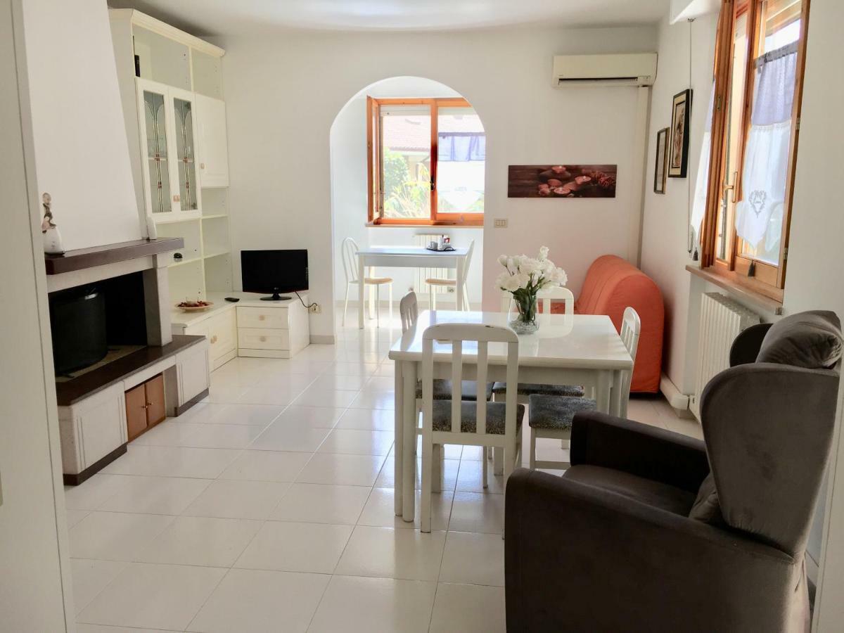 Apartmán La Casa Di Lory Falconara Marittima Exteriér fotografie